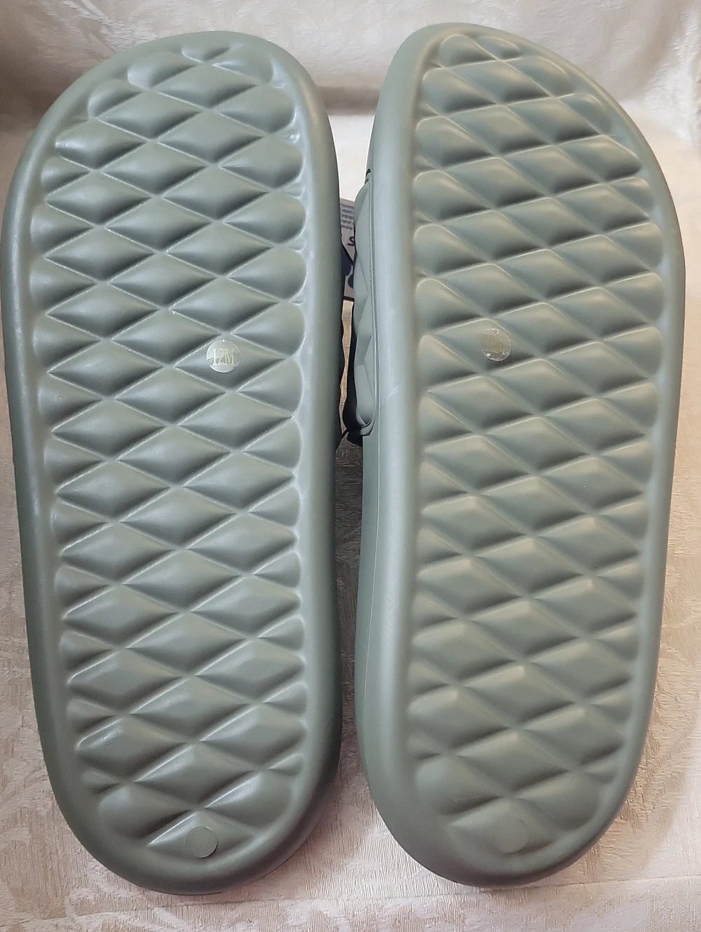 GUESS SYLVAR SLIDE SANDALS